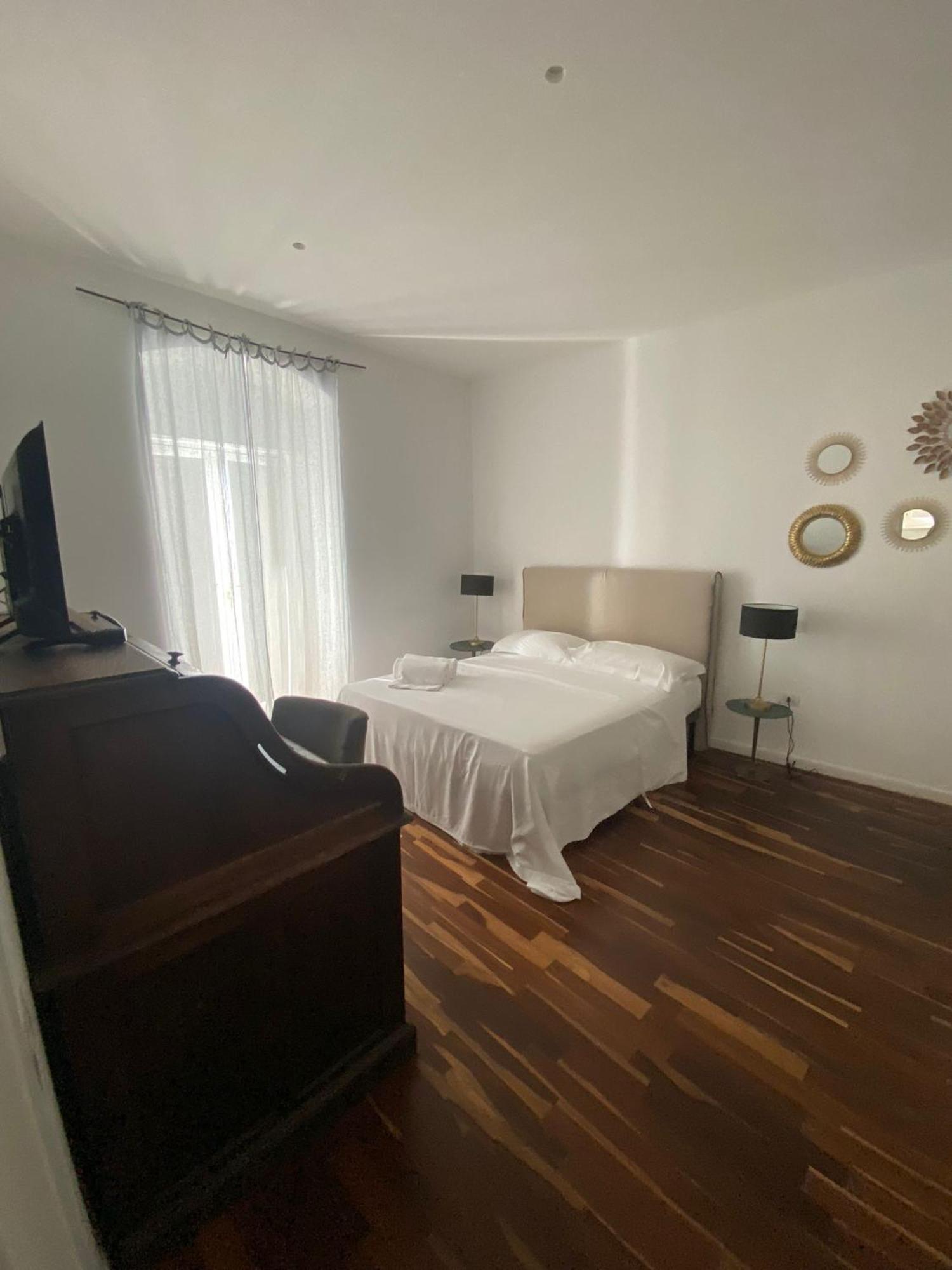 Angolo Del Poeta Suite Matera Exterior photo