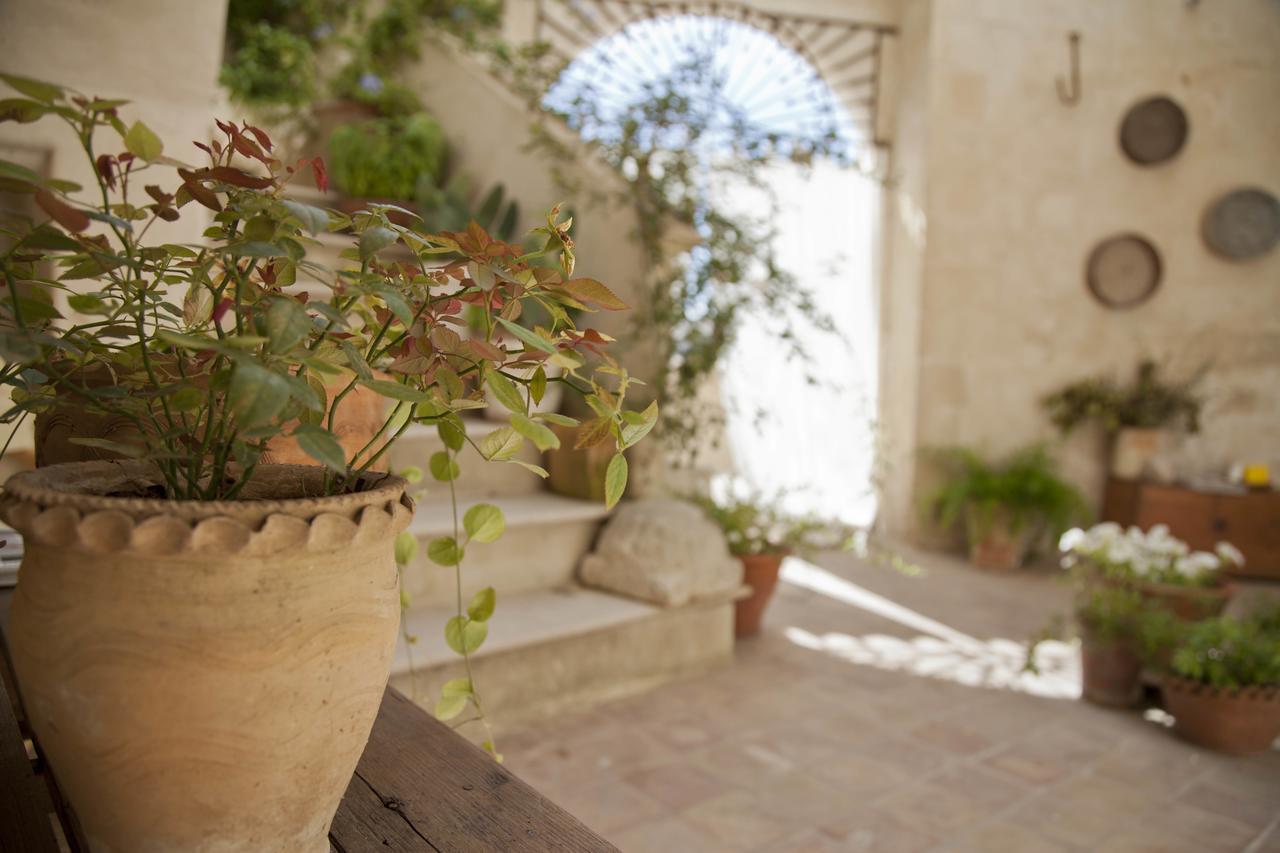 Angolo Del Poeta Suite Matera Exterior photo